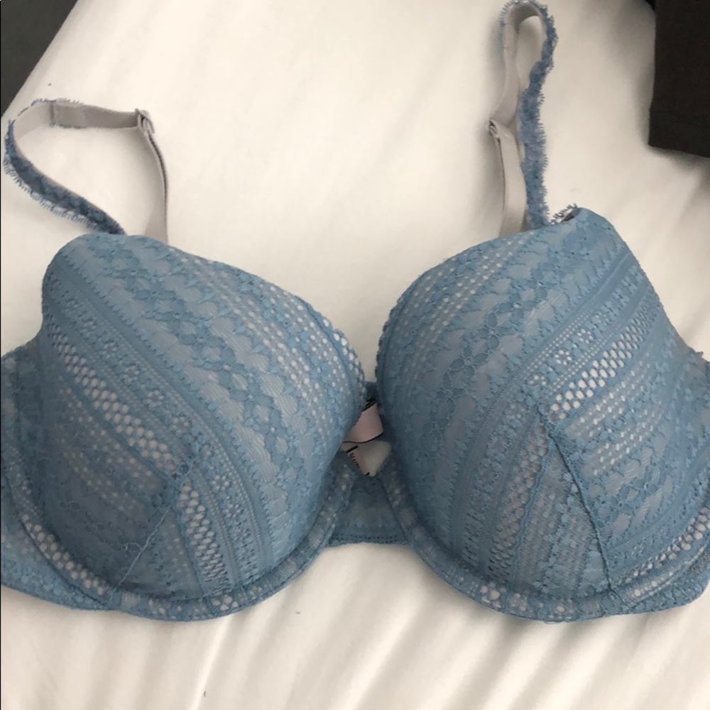 VS DEMI BRA 34DD